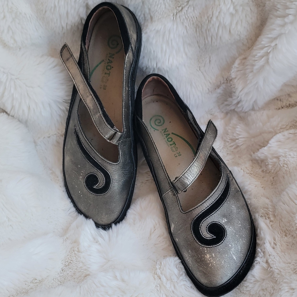 Naot Women's Metallic Mary Jane Flats